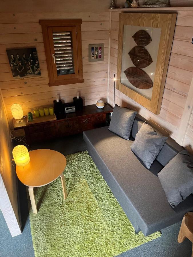 Gite Et Chambre D'Hote Gussignies Bagian luar foto
