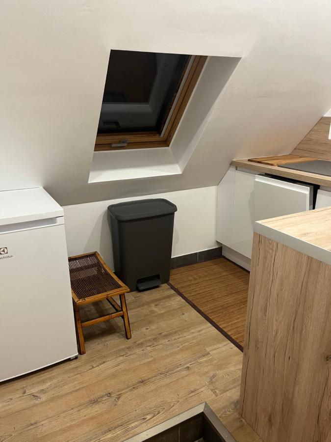 Gite Et Chambre D'Hote Gussignies Bagian luar foto