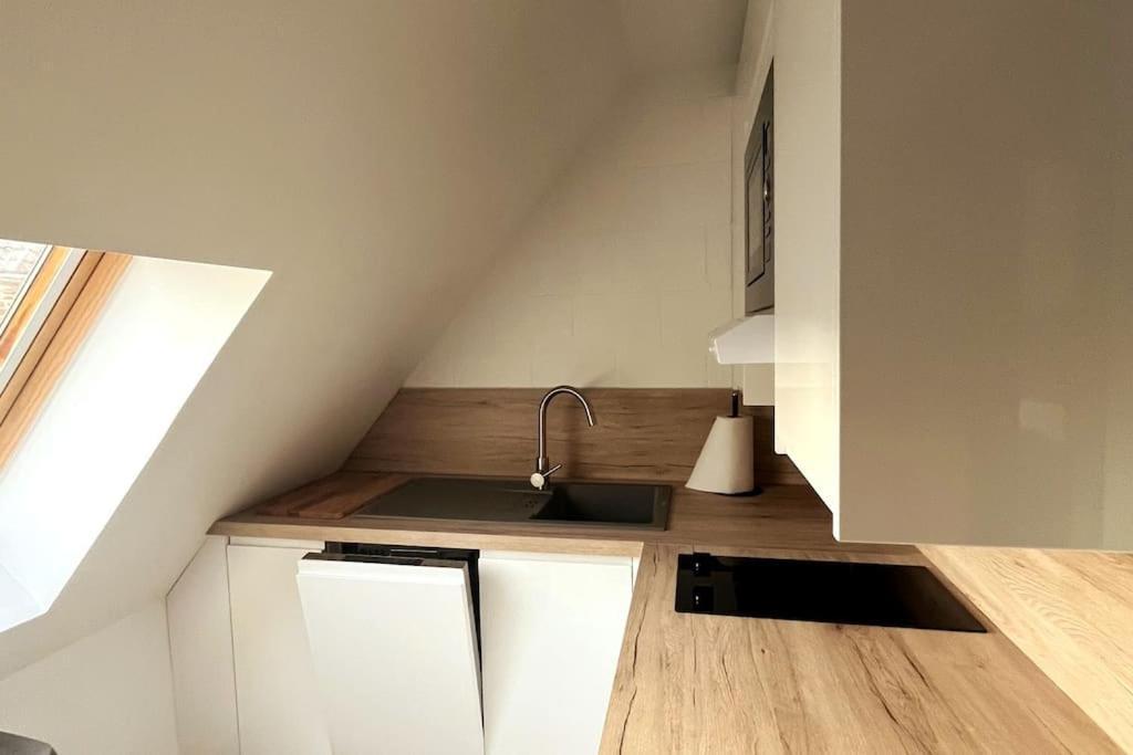 Gite Et Chambre D'Hote Gussignies Bagian luar foto
